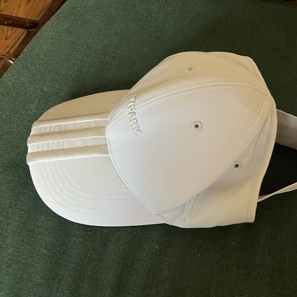 NWOT Ivy Park x Adidas backless terry white on white hat - Picture 4 of 6